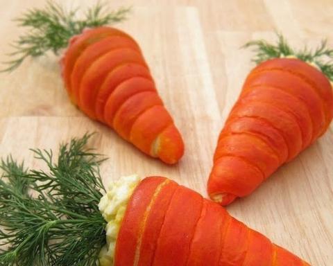  Салат в морковках из слоеного теста 